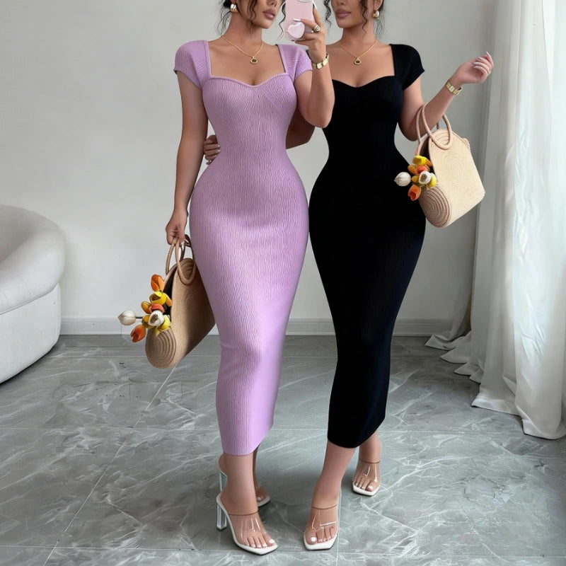 Vestido midi justo em malha canelada elástica